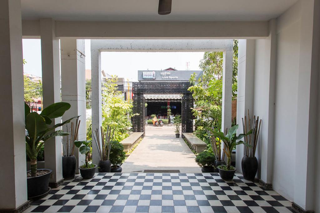 Apsara Centrepole Hotel Siem Reap Exterior photo